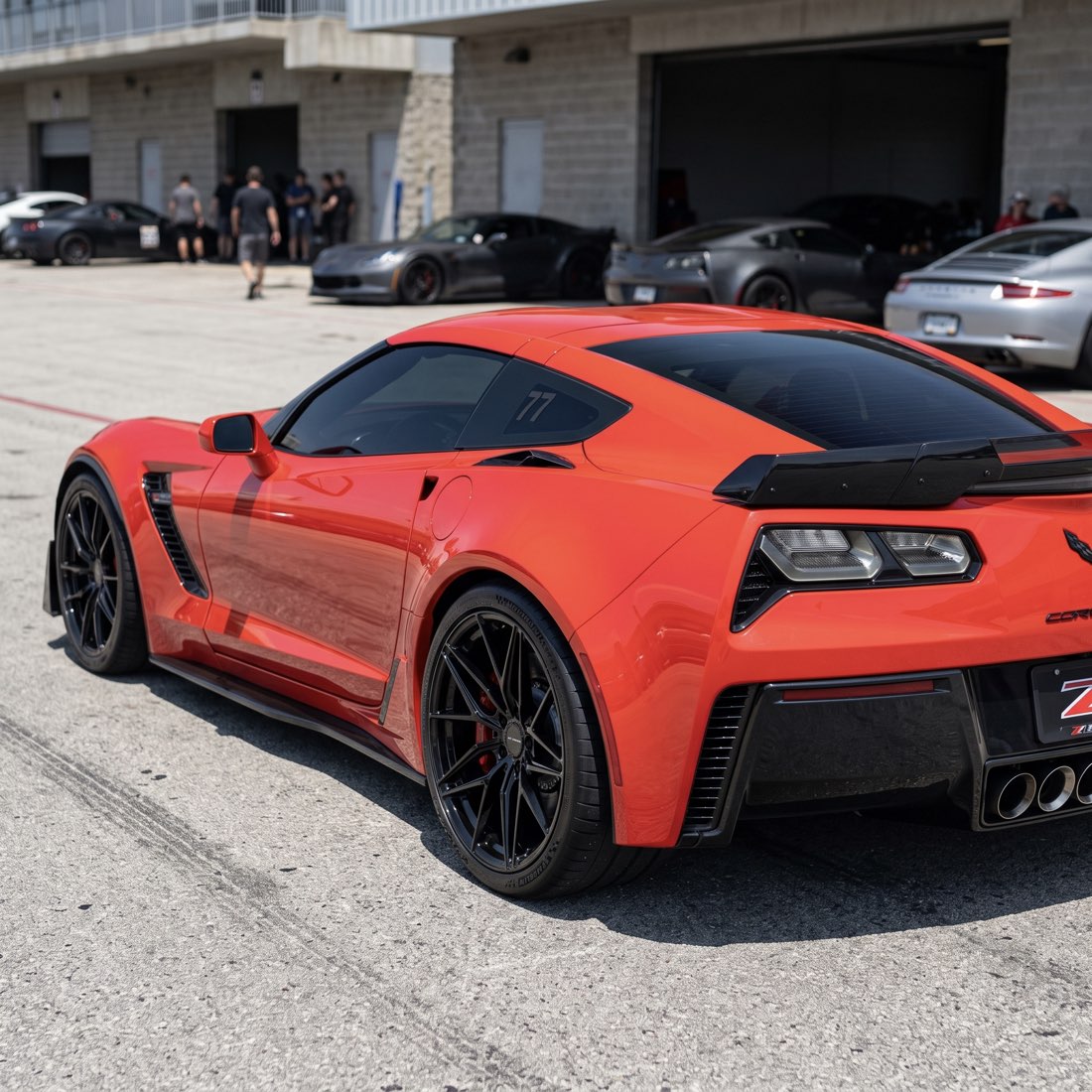 Corvette C7 Z06 — Chrome red