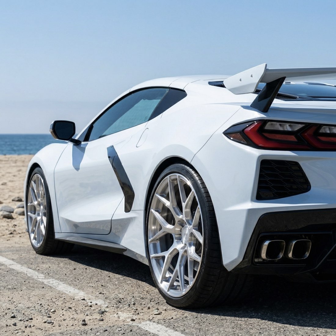 Corvette C8 — Silver