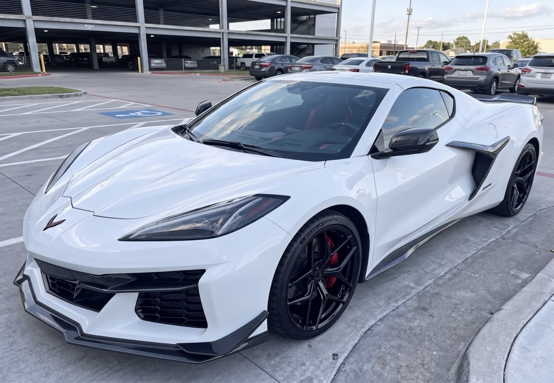 C8 Corvette Z06 on WC Forged wheels