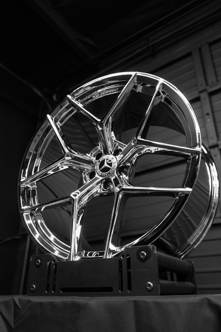 Chrome detail — Spoke face