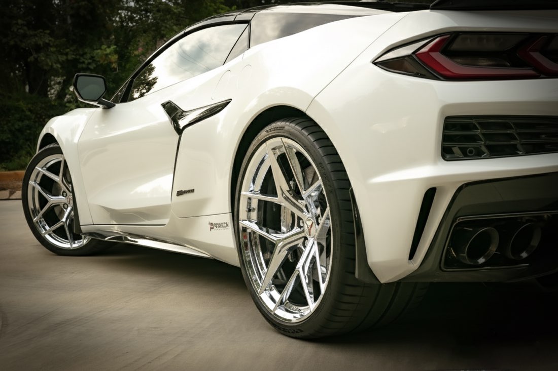 Corvette C8 Z06 — Chrome