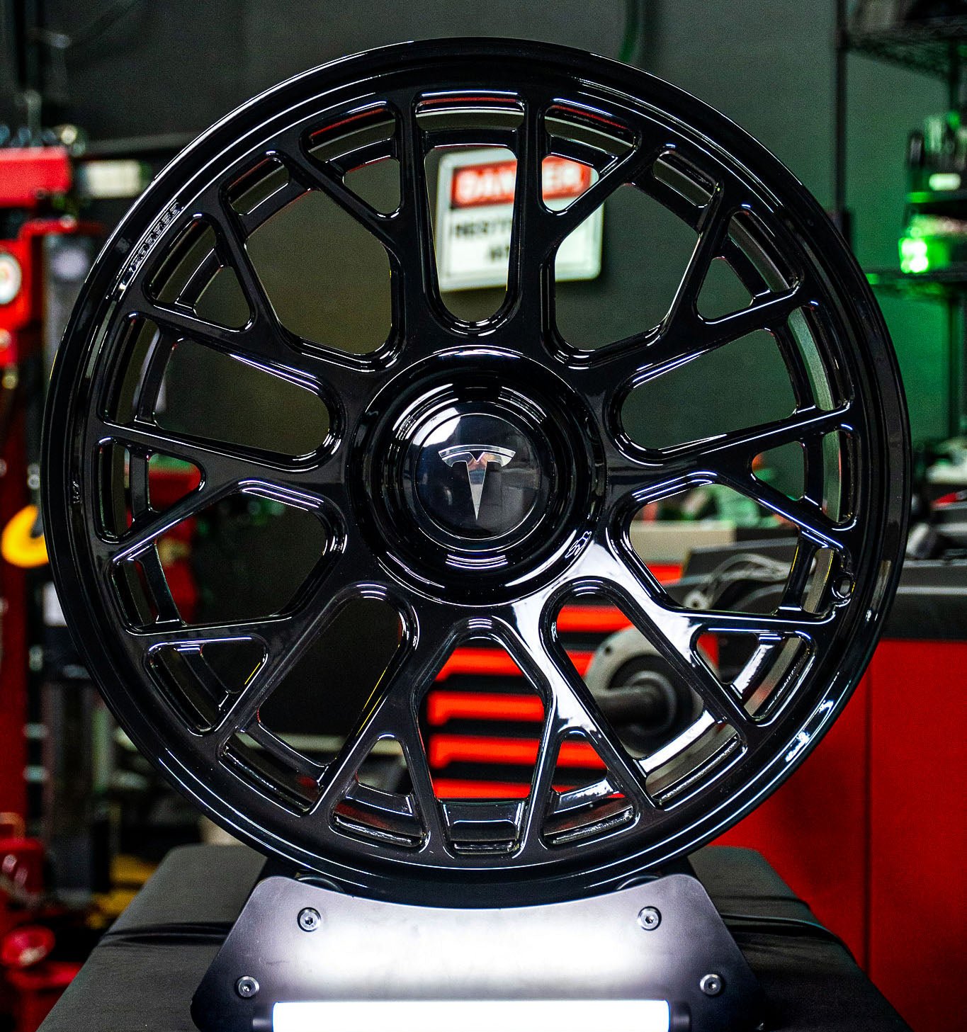 WC L20P Forged 22x9.5 / 22x10.5 wheels for Tesla Model X - Gem Motorsports